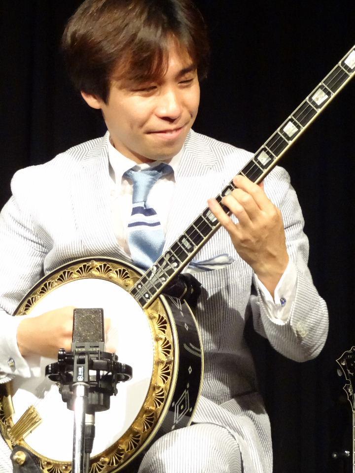 Ken Aoki (J)